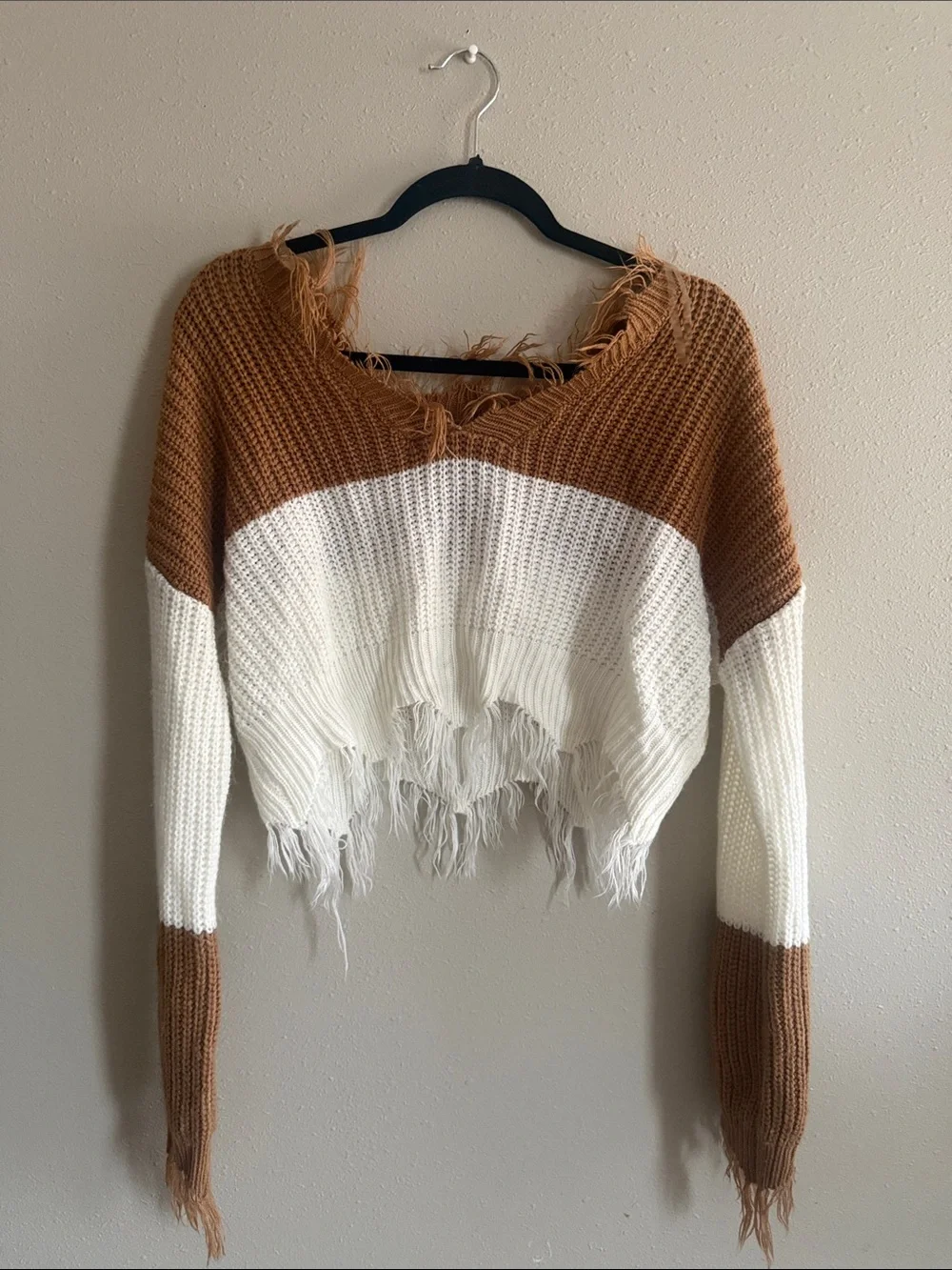 Rue21 Two-Tone Frayed Crewneck Sweater - Brown & White